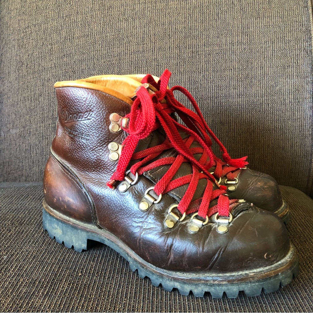 Danner Leather Hiking Boots in Brown Red Sz 6